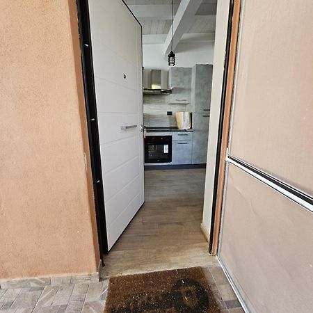 Casa Vacanze Dragona 15 Min Fco 10 Min Ostia Stadtviertel Stadtviertel Acilia Exterior foto