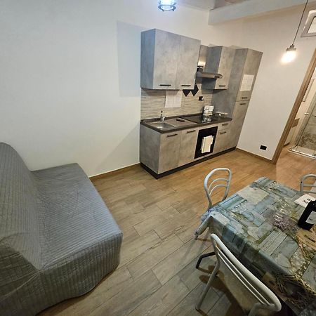 Casa Vacanze Dragona 15 Min Fco 10 Min Ostia Stadtviertel Stadtviertel Acilia Exterior foto