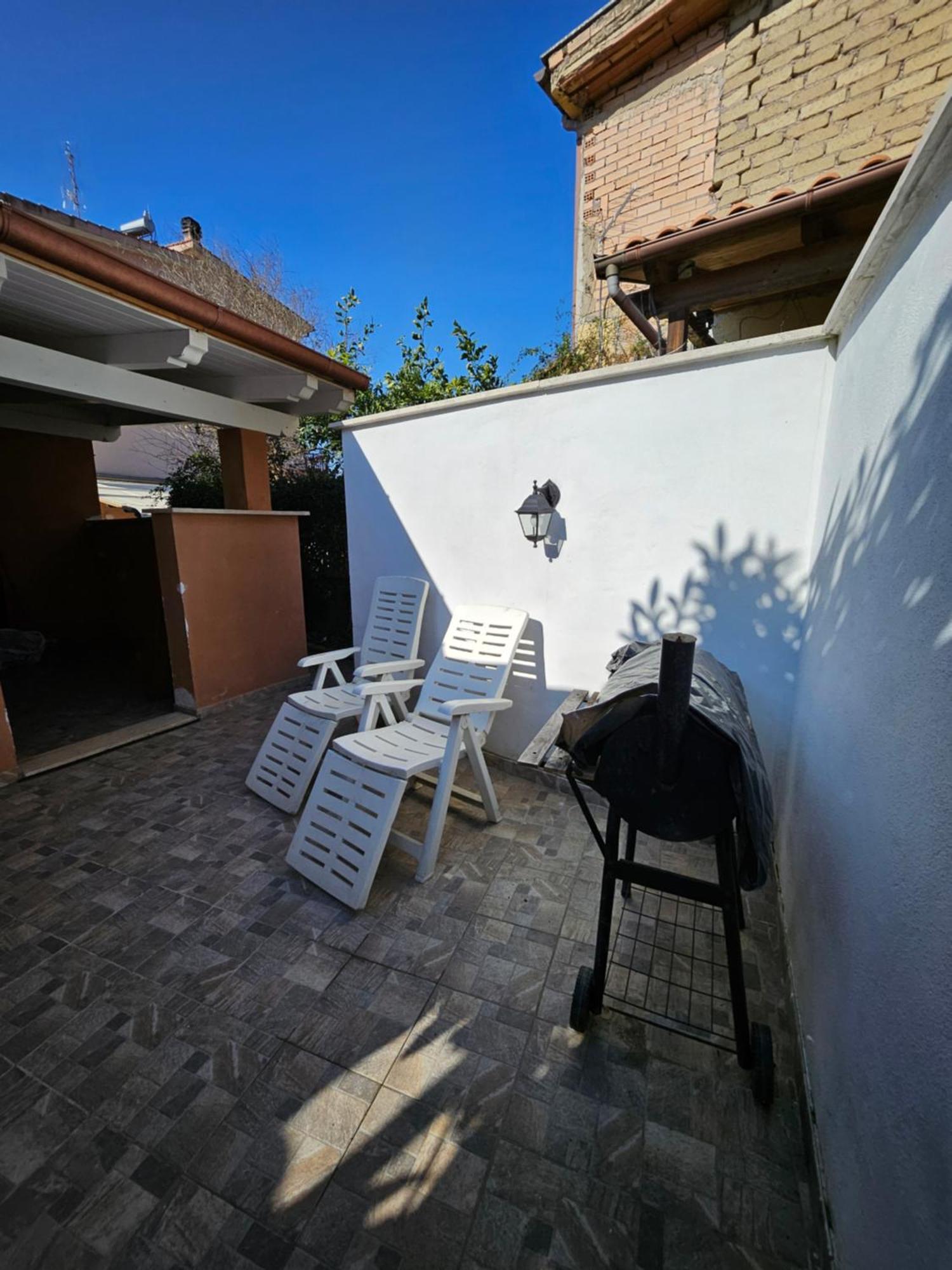 Casa Vacanze Dragona 15 Min Fco 10 Min Ostia Stadtviertel Stadtviertel Acilia Exterior foto